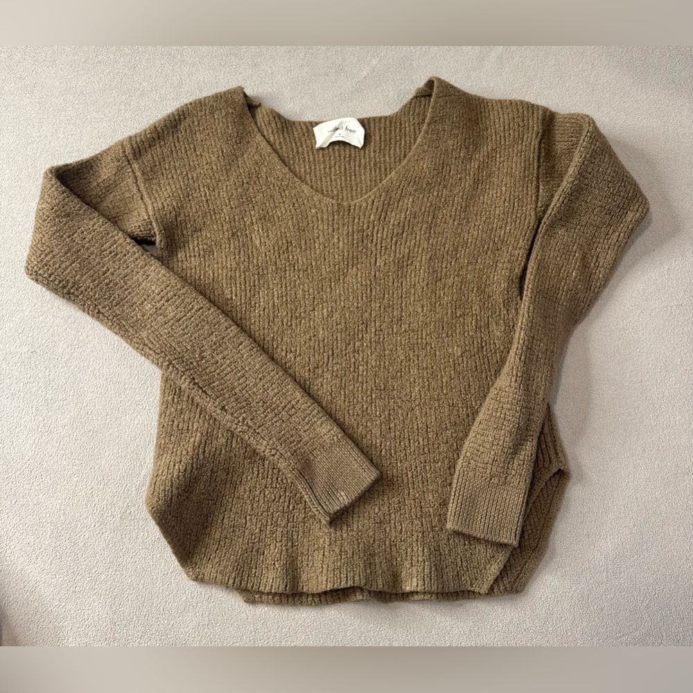 Wilfred Free Sweater Womens Medium Aritzia Merino Wool Minimalist V Neck Brown